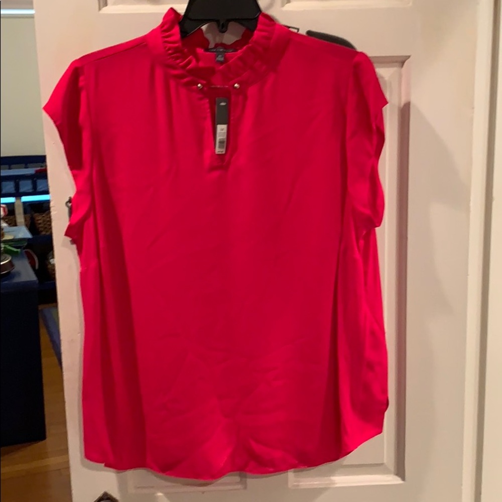 Limited silky top
